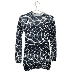 Annie Turbin Black and White Animal Print Giraffe Sweater